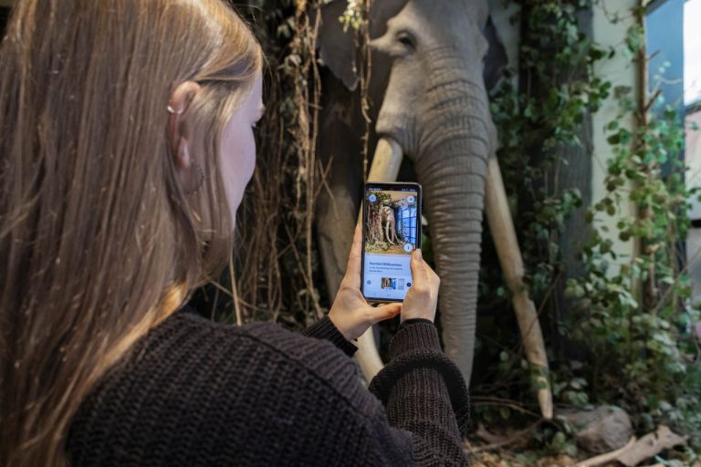 Museum für die Ohren – ein deskriptiver Audioguide von Jugendlichen für alle