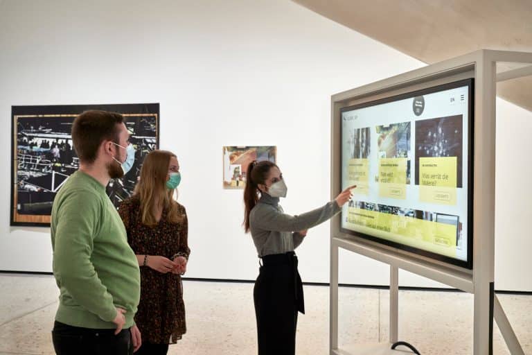 CLOSE UP Kunst und Politik